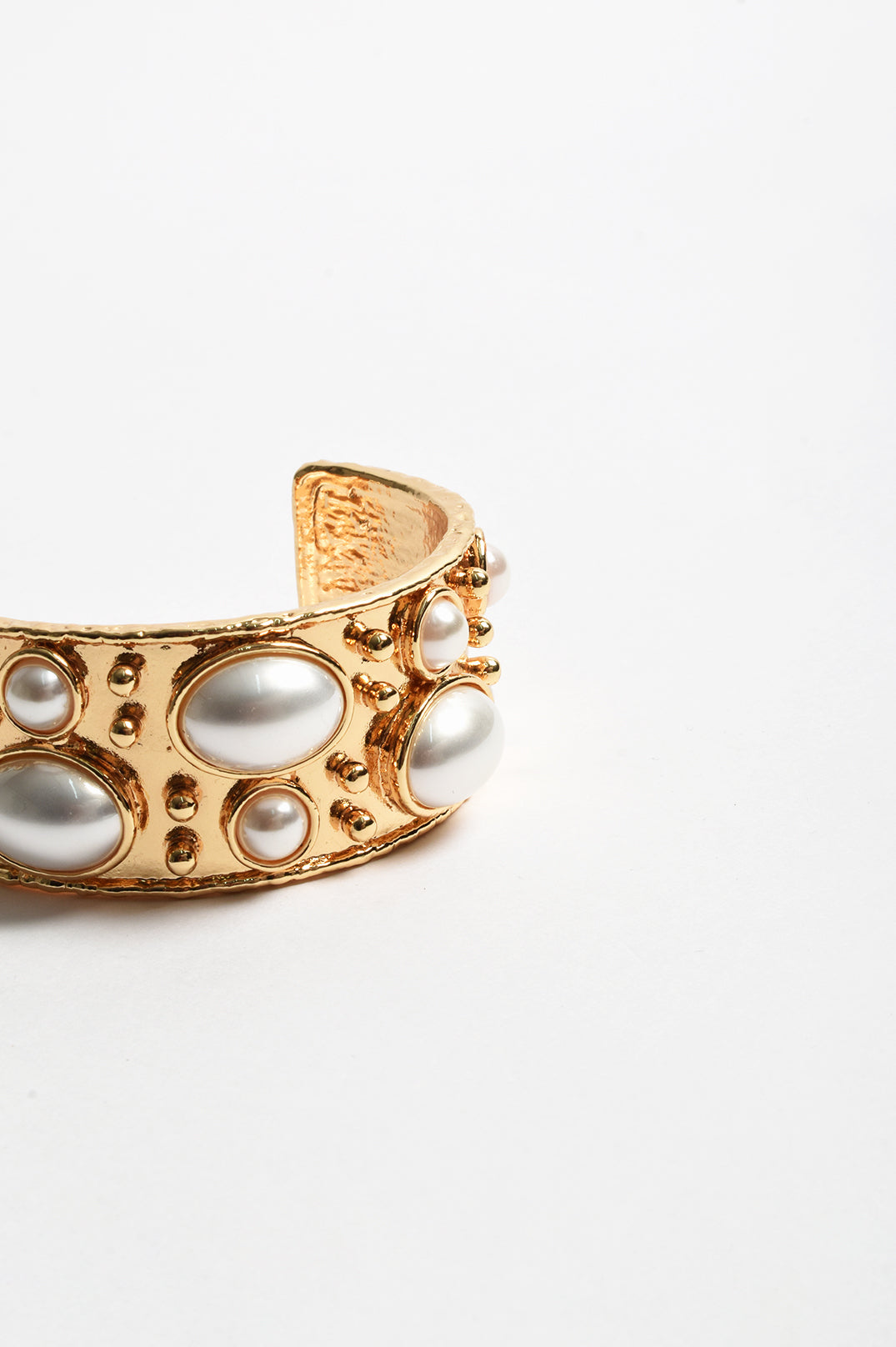 Faux Pearl Metal Statement Cuff (Cream)