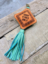 Load image into Gallery viewer, Leather keyrings
