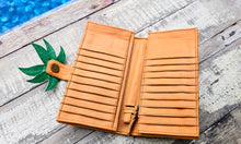 Load image into Gallery viewer, Leather Palm Wallet
