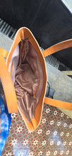 Load image into Gallery viewer, Palm Leather Tote
